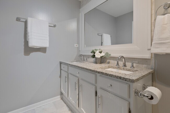 Building Photo - 2158 Pleasure View Rd