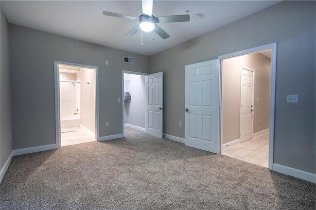 Building Photo - 15200 Memorial Dr