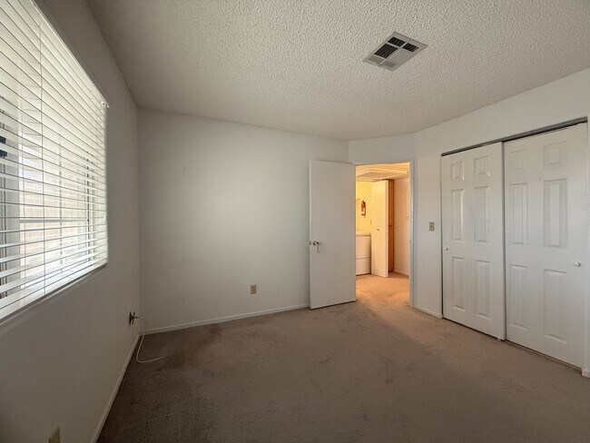 Building Photo - 3455 Erva St