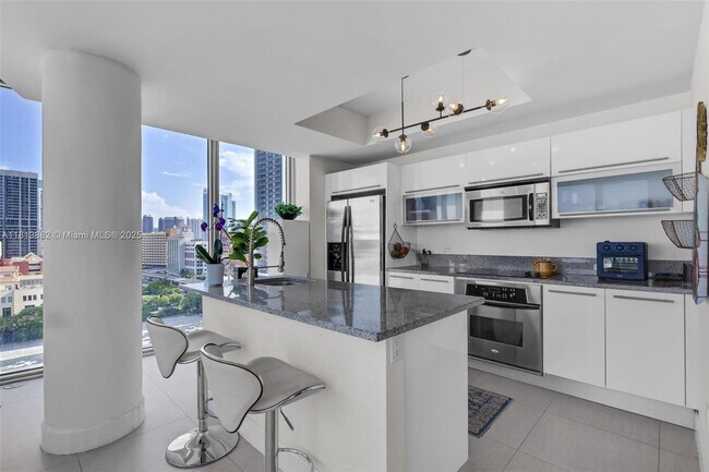 Building Photo - 888 Biscayne Blvd