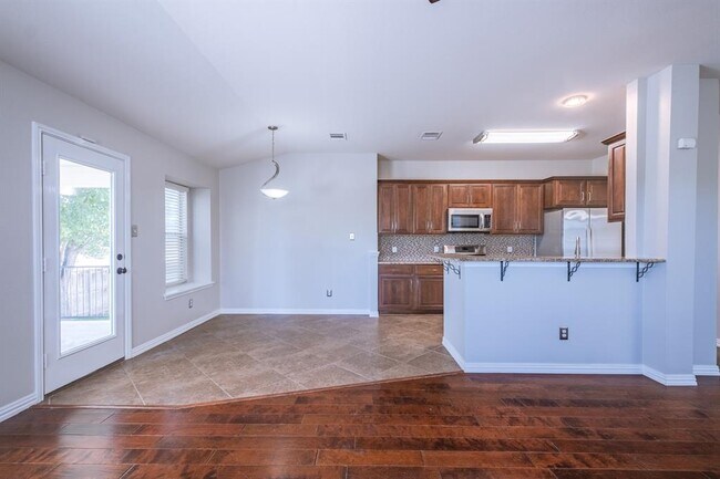 Building Photo - 645 Fort Thomas Pl