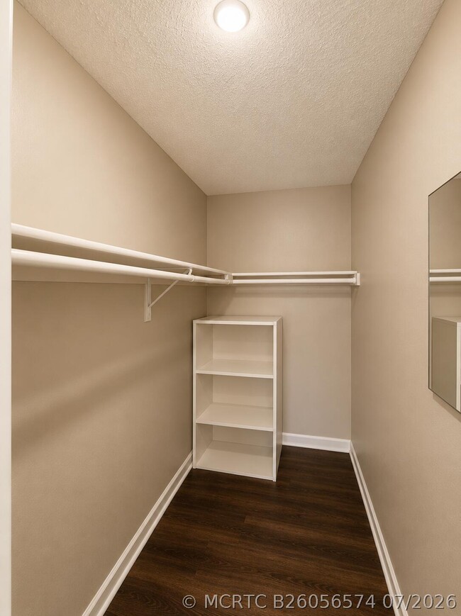 Building Photo - 4125 Woodside Dr