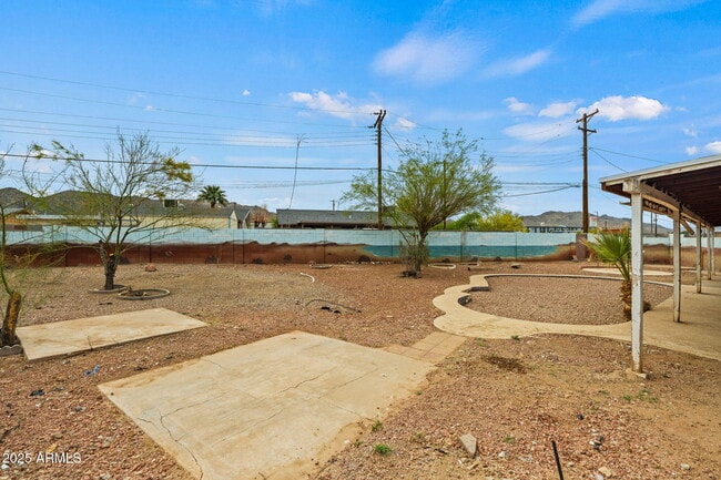 Building Photo - 13 E Desert Dr
