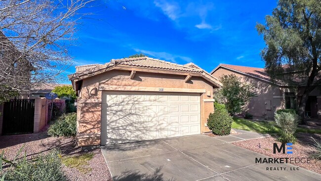 Building Photo - 3Bed/2Bath House at Litchfield Rd/Camelbac...
