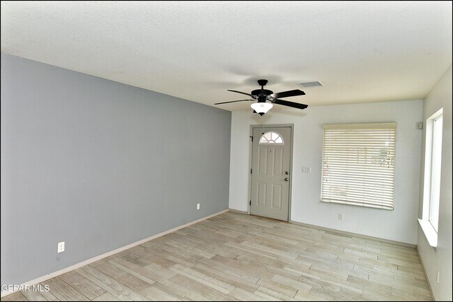 Building Photo - 872 Colbert Shapleigh Pl