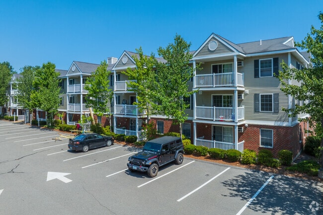 Building Photo - Carlton Oaks
