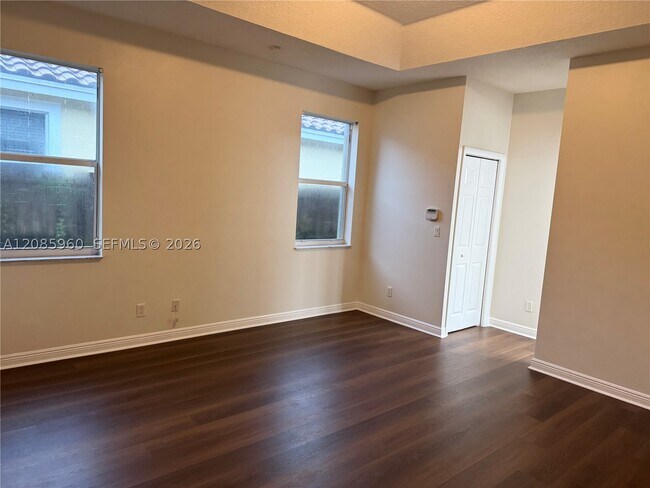 Building Photo - 5044 SW 139th Ave