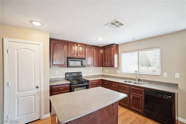 Building Photo - 7224 Nook Crest Ct