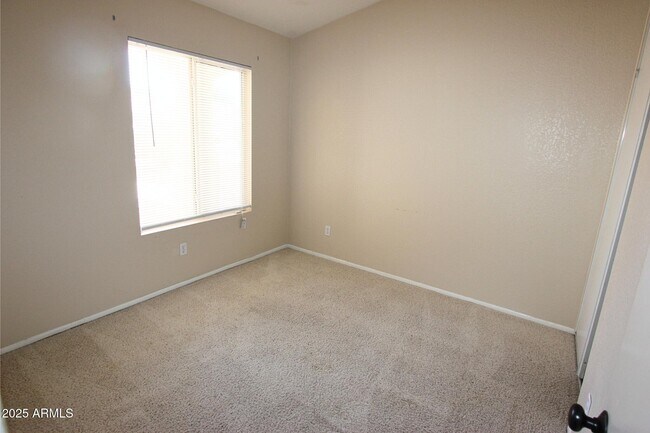 Building Photo - 16060 W Desert Bloom St