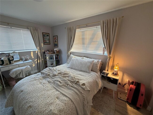 Building Photo - 3101 SW 27th Ave