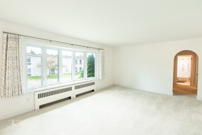Building Photo - Charming 3BR South Portland Single-Family Home | Sunroom, Garage, Basement Storage & Spacious Yard