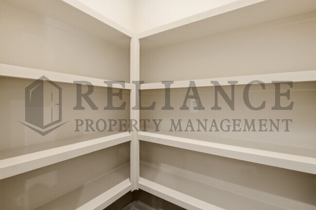 Building Photo - 157 N Gowen St
