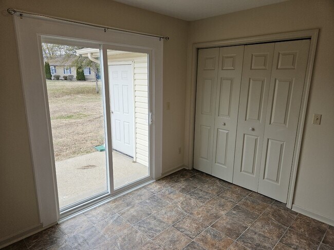 Building Photo - 101 Mead Ave