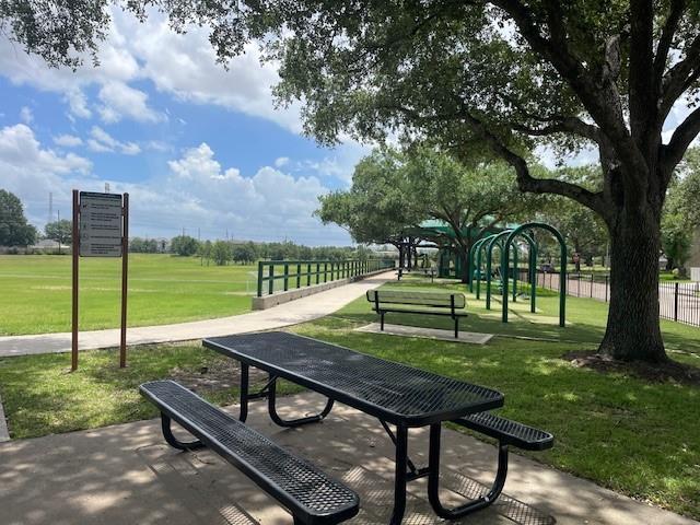 Building Photo - 11218 Chestnut Woods Trail