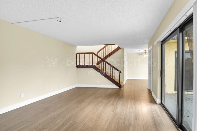 Building Photo - 2333 Waterside Dr