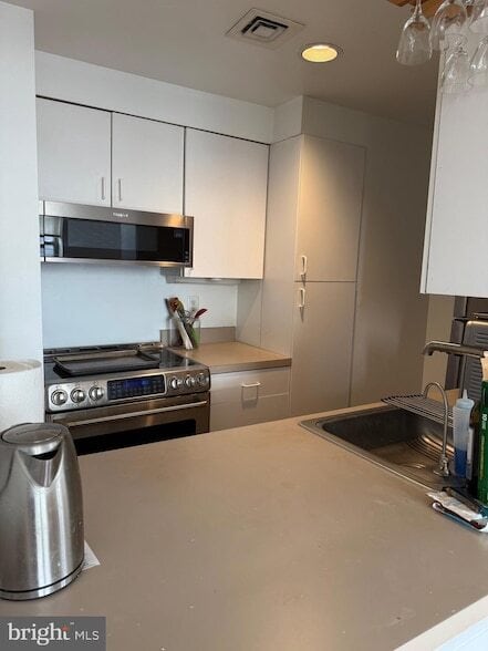 Building Photo - 1801 Calvert St NW