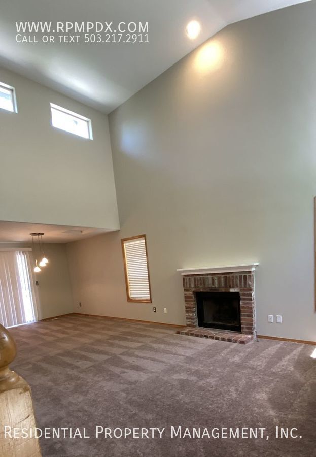 Building Photo - Refreshed Rental Rate - Coveted Sherwood H...