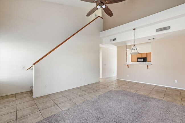 Building Photo - Gated Community, close to 101 and Arrowhead!