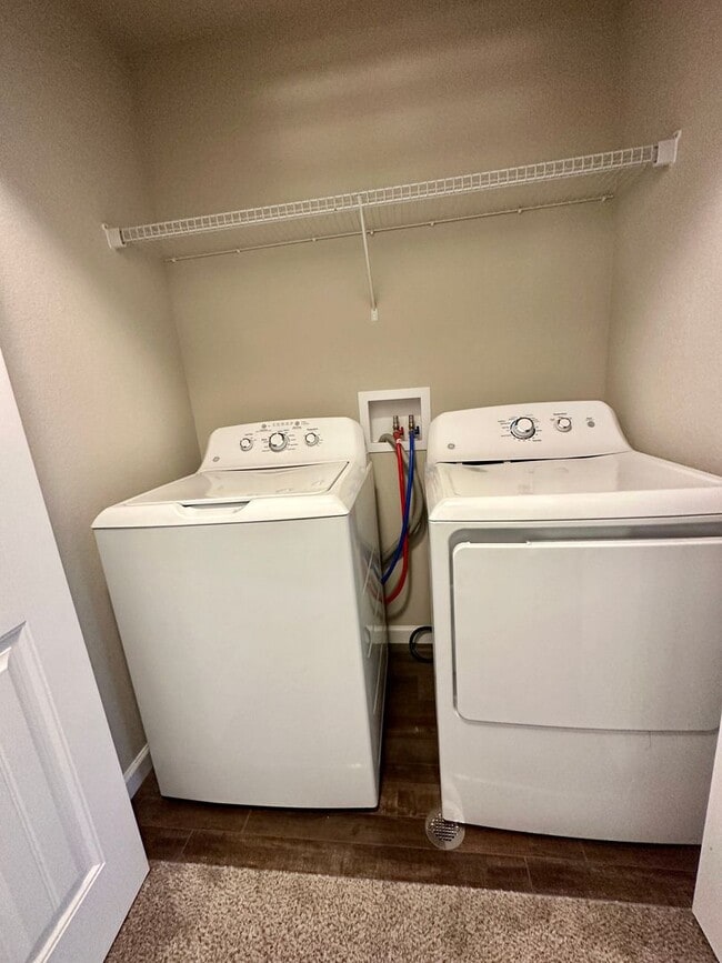 Building Photo - LIKE NEW CHAPEL HEIGHTS TOWNHOME w/ PIKES PEAK VIEWS - Security Deposit Waiver Available