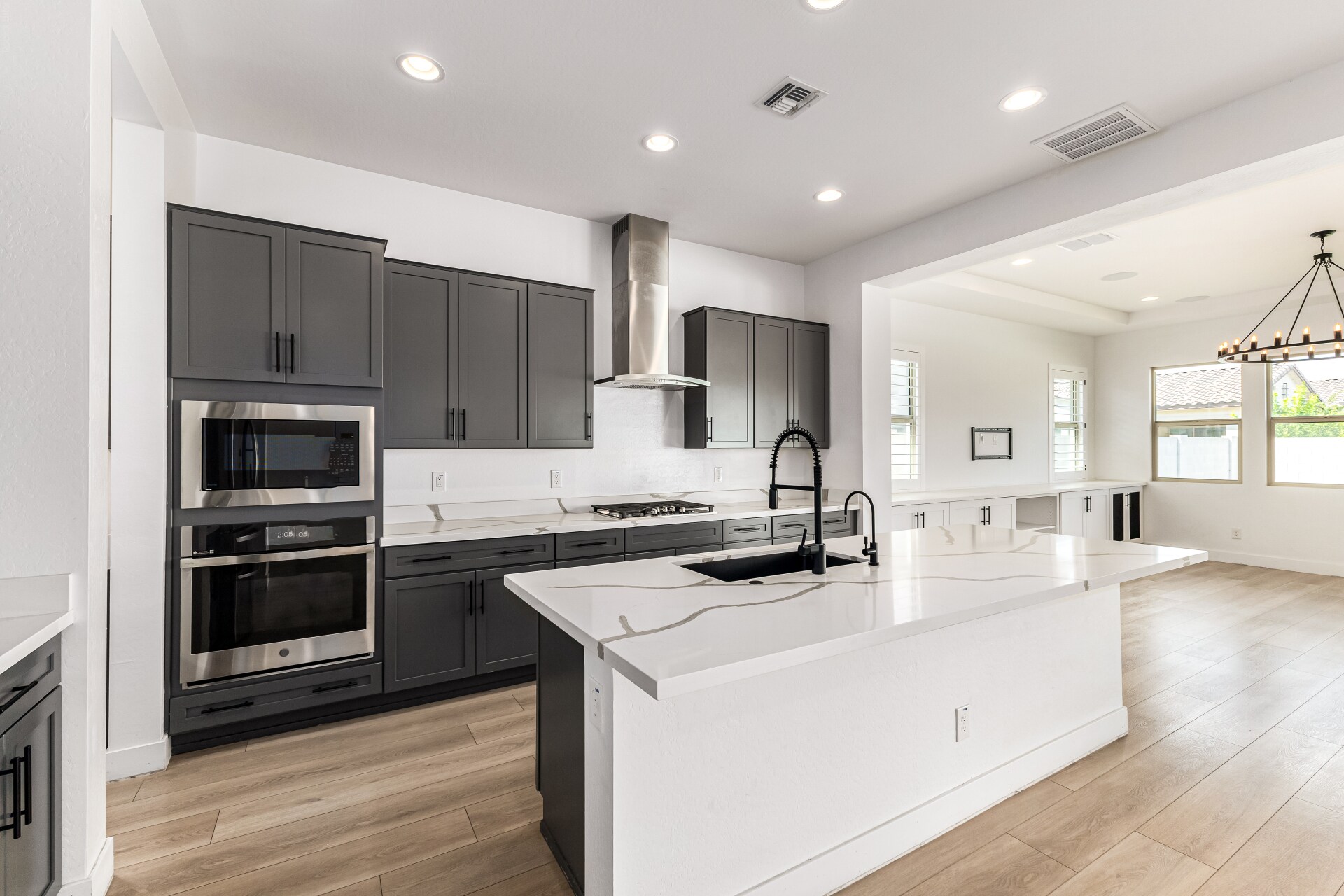 Building Photo - 20954 E Mayberry Rd