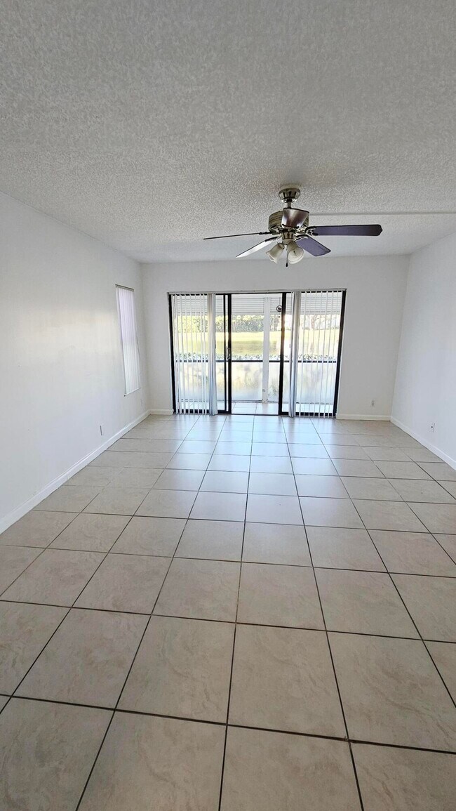 Building Photo - 1001 Green Pine Blvd