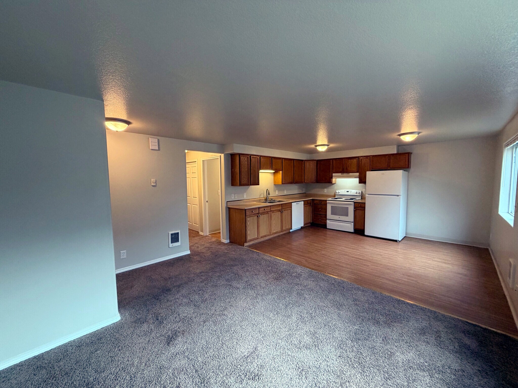 Building Photo - 1047 8th Ave