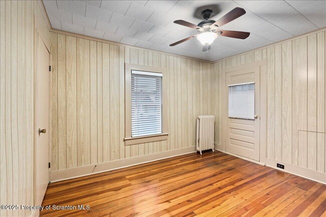 Building Photo - 1446 Thackery St