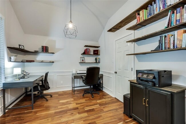 Building Photo - 1426 Gracy Dr