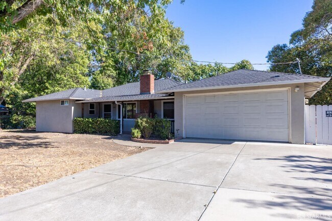 Building Photo - 2061 Ahneita Dr