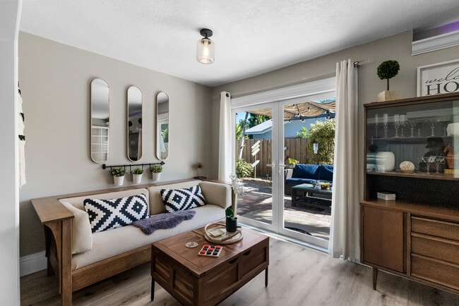 Building Photo - 1605 Treemont Ave