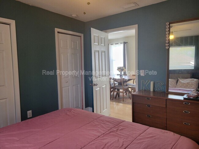 Building Photo - 1711 E New Orleans Ave