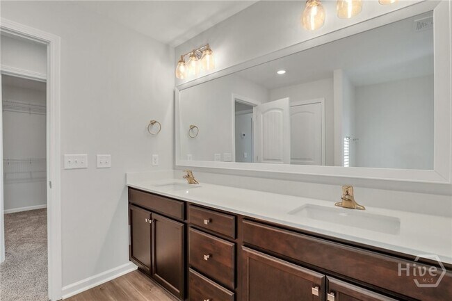 Building Photo - 10 Ashmont St