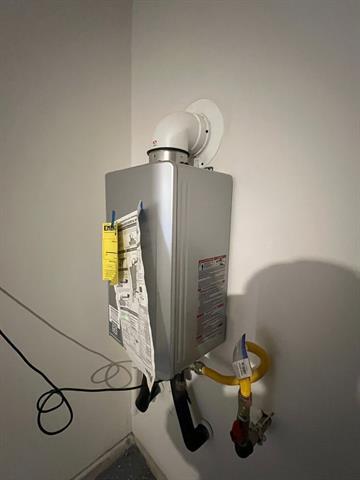 Building Photo - 509 Calm Springs Dr