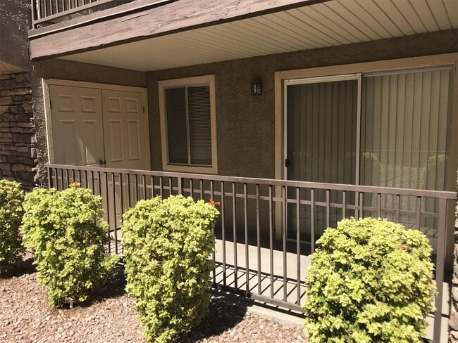 Building Photo - 5160 Indian River Dr