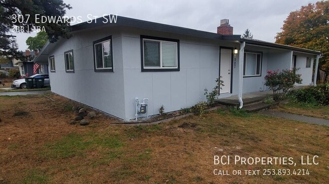 Building Photo - 307 SW Edwards St