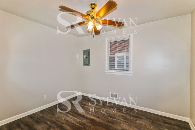 Building Photo - Lease today! No extra charge for contentme...