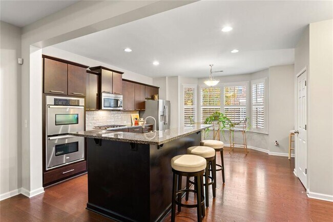 Building Photo - 4324 Laurel Creek Ct SE