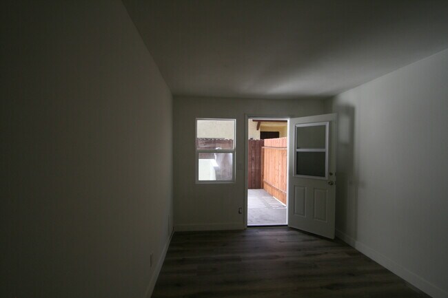 Building Photo - 1308 9th St