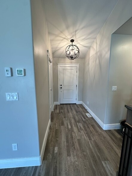 Building Photo - 5262 Glendora Ave