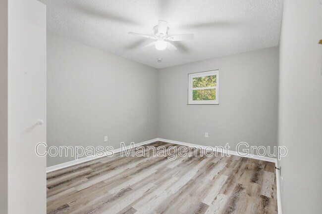 Building Photo - 7800 Temple Acres Dr