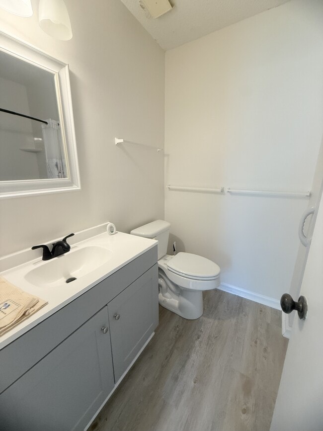 Building Photo - 6576 Pebble Beach Crescent