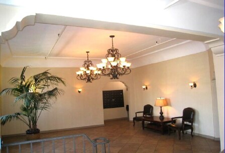 Interior Photo - Oxford Club Apartments