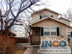 Building Photo - 3 bedroom 2 bath Duplex in Englewood with ...