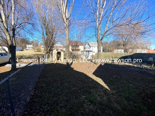 Building Photo - 813 Gilmer Ave NW