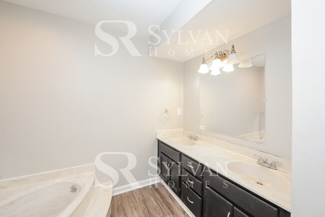 Building Photo - Prepare to fall in love with this 4 bedroom, 3.5 bathroom home