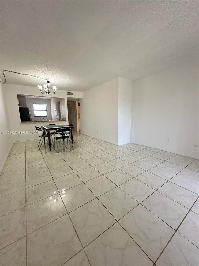 Building Photo - 861 NE 209th Terrace