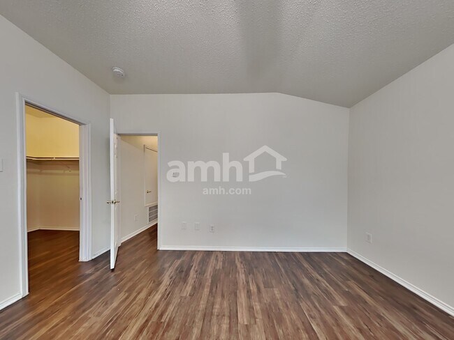 Building Photo - 216 Cornell