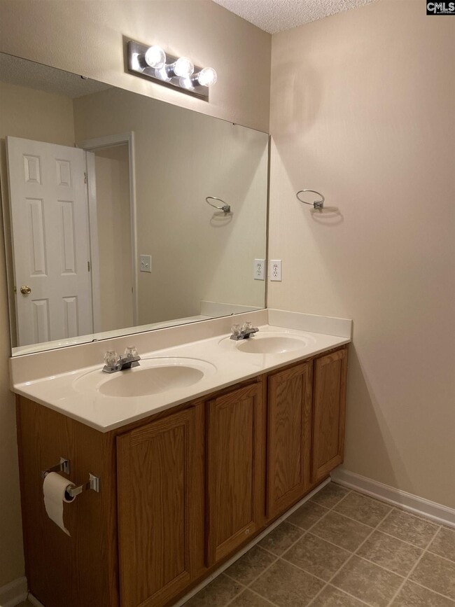 Building Photo - 128 Timbermill Dr