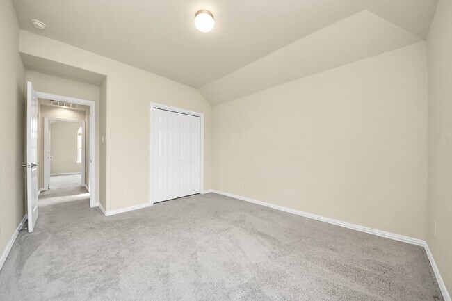 Building Photo - 30243 Twisting Springs Dr