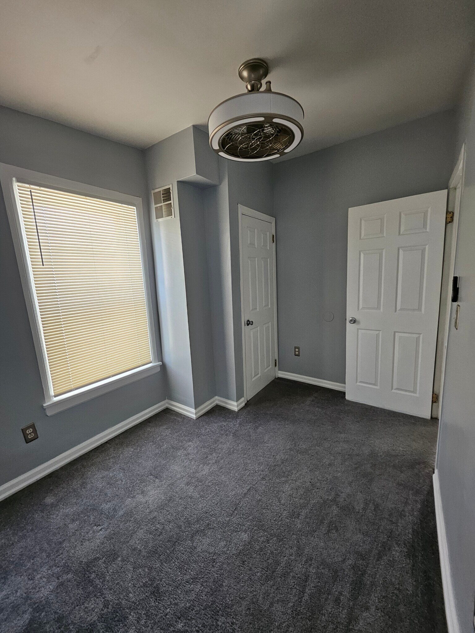 Second Bedroom - 926 Belmont Ave
